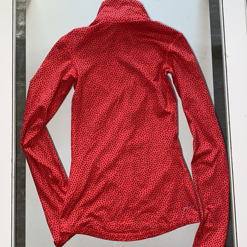 Nike Dri Fit Pullover - Picture 4 of 4